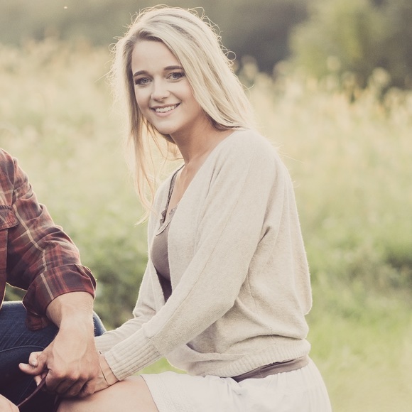 Open Back Sweater - Picture 3 of 4